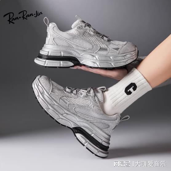 女鞋：每一步都踏出优雅与自信AG旗舰厅ios探索然然家