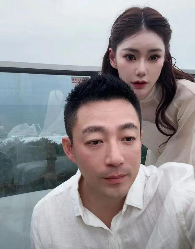 项链收藏千万名鞋她私下穿搭还很讲究AG旗舰厅网站入口大S戴27万珍珠(图6)