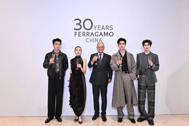 da Goose加拿大鹅“共话青皑”沉浸式体验之旅 于成都开启传承、文化与自然的对话AG旗舰厅登录首页时尚WEEKLY｜一朵棉花改变世界 全棉时代溯源纪录片上线Cana(图2)